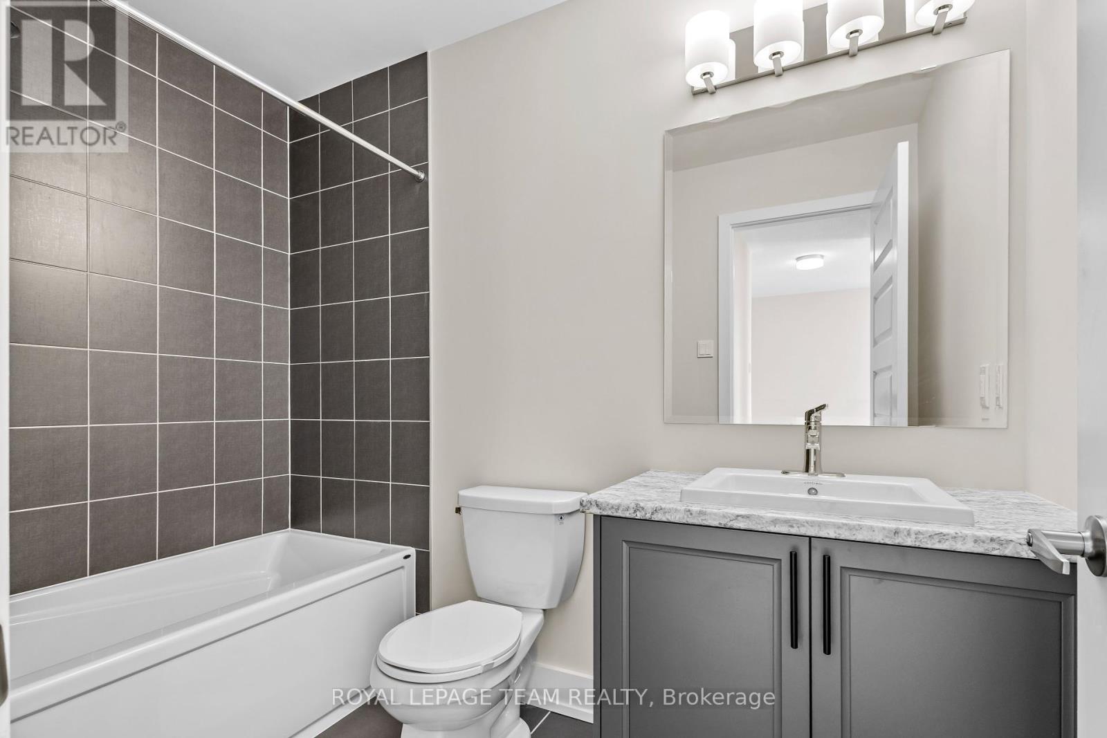 343 Cantering Drive, Ottawa, Ontario  K0A 2Z0 - Photo 26 - X12444509