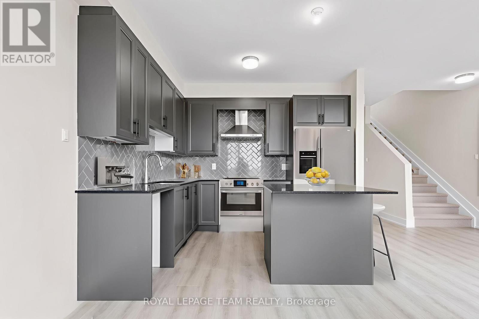343 Cantering Drive, Ottawa, Ontario  K0A 2Z0 - Photo 8 - X12444509