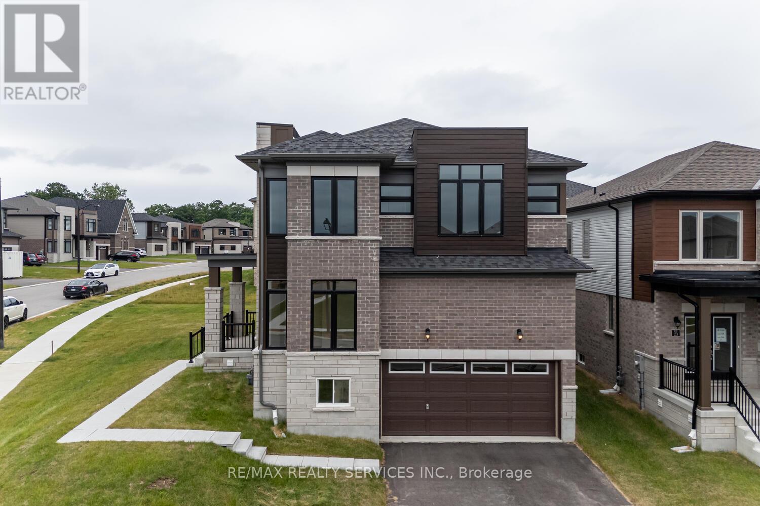 25 HEMING STREET, Brant, Ontario