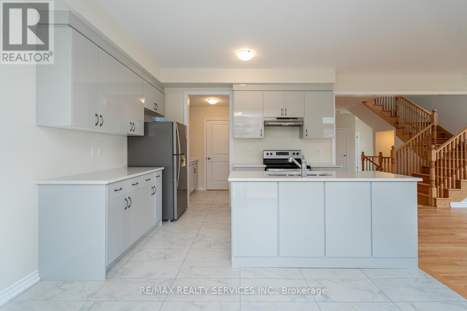 25 Heming Street, Brant (Paris), Ontario  N3L 0M6 - Photo 10 - X12444417