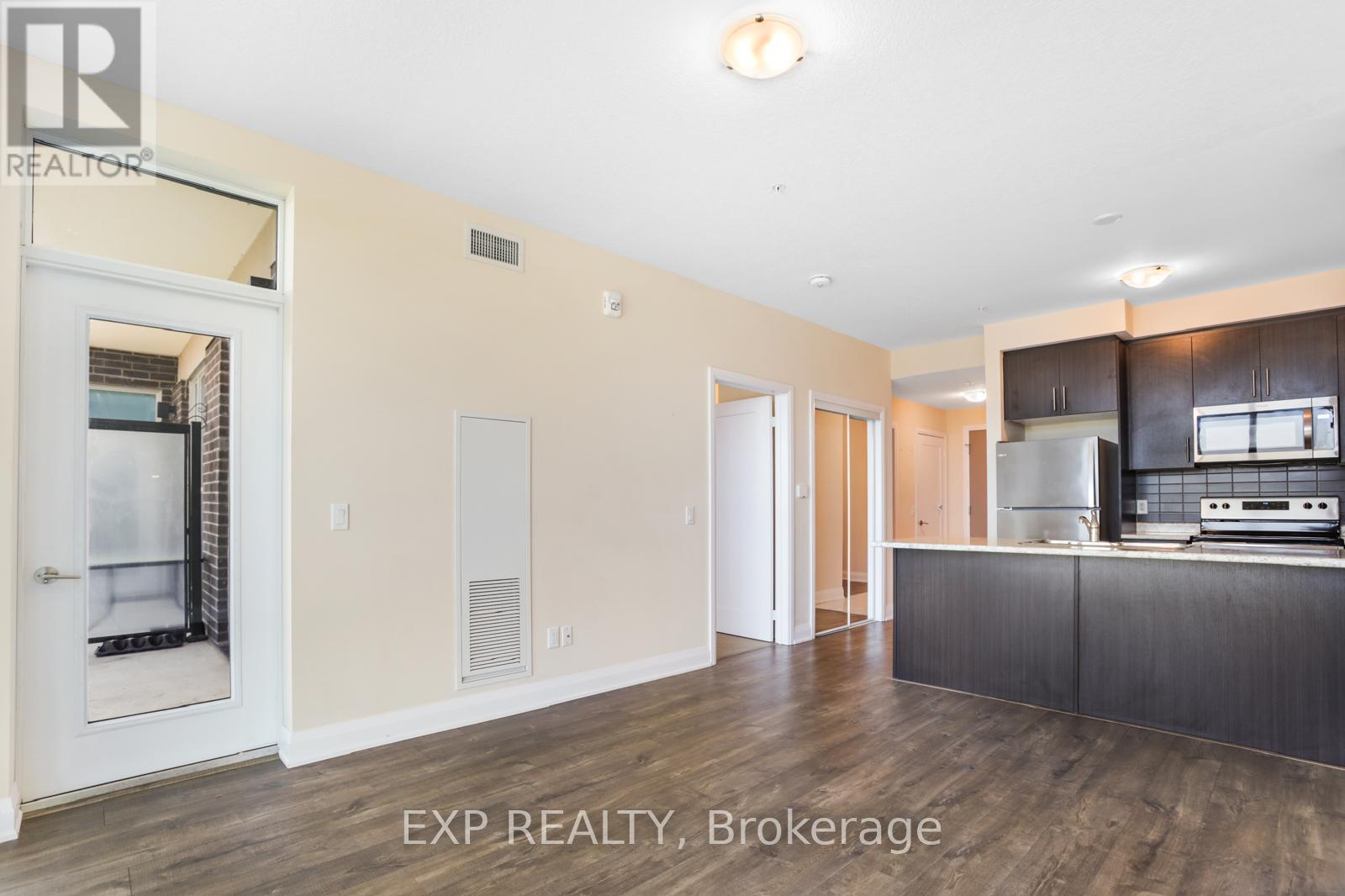 216 - 16 Concord Place, Grimsby, Ontario  L3M 0J1 - Photo 11 - X12444419