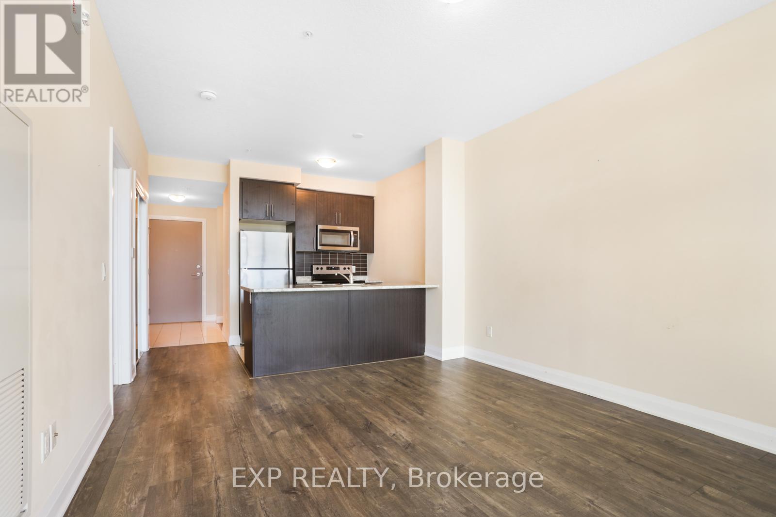 216 - 16 Concord Place, Grimsby, Ontario  L3M 0J1 - Photo 13 - X12444419
