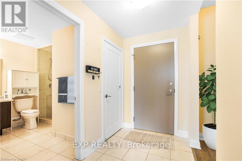216 - 16 Concord Place, Grimsby, Ontario  L3M 0J1 - Photo 6 - X12444419