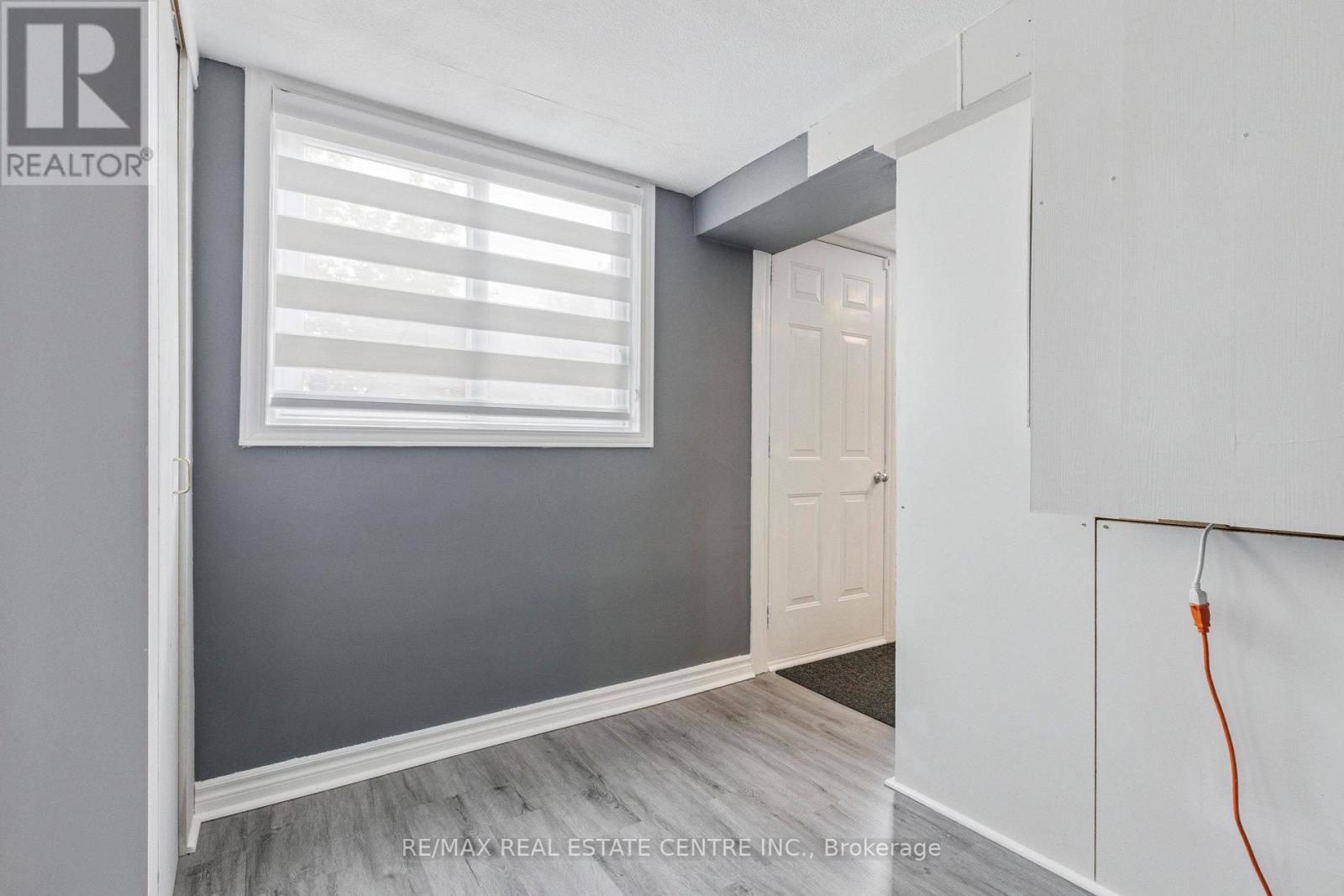 122 Mooregate Crescent, Kitchener, Ontario  N2M 2G1 - Photo 40 - X12444428