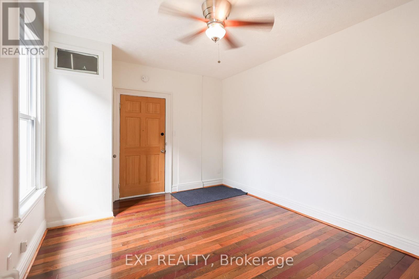 Unknown Address, ,     - Photo 3 - X12444431