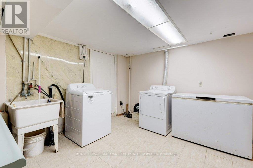114 Second Road E, Hamilton, Ontario  L8J 3J2 - Photo 23 - X12444445