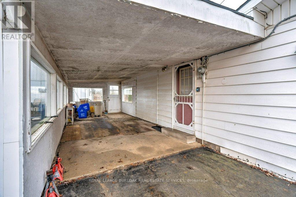 114 Second Road E, Hamilton, Ontario  L8J 3J2 - Photo 3 - X12444445