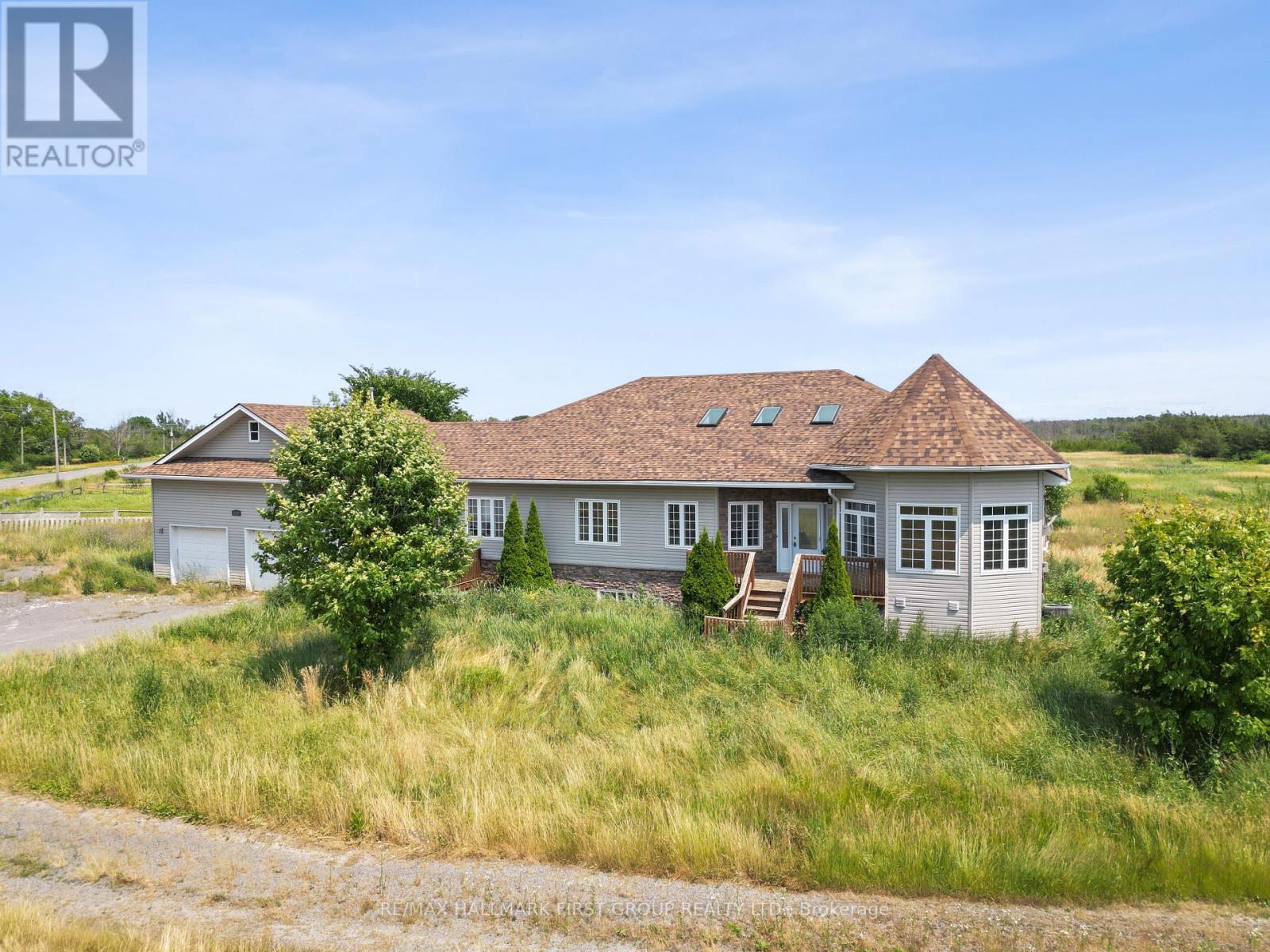 2898 County 2 Road, Prince Edward County (Ameliasburg Ward), Ontario  K0K 1A0 - Photo 2 - X12444454