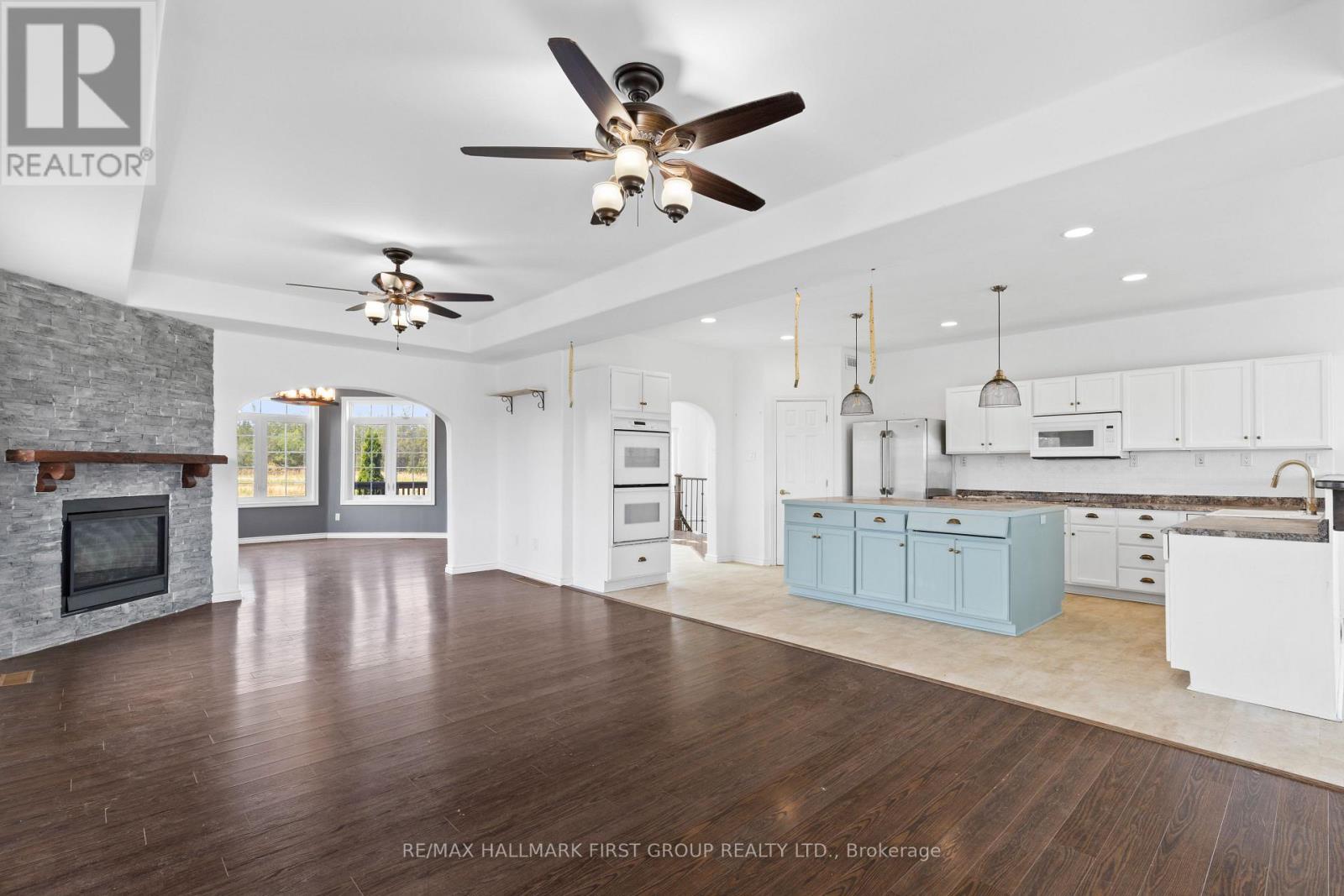 2898 County 2 Road, Prince Edward County (Ameliasburg Ward), Ontario  K0K 1A0 - Photo 6 - X12444454