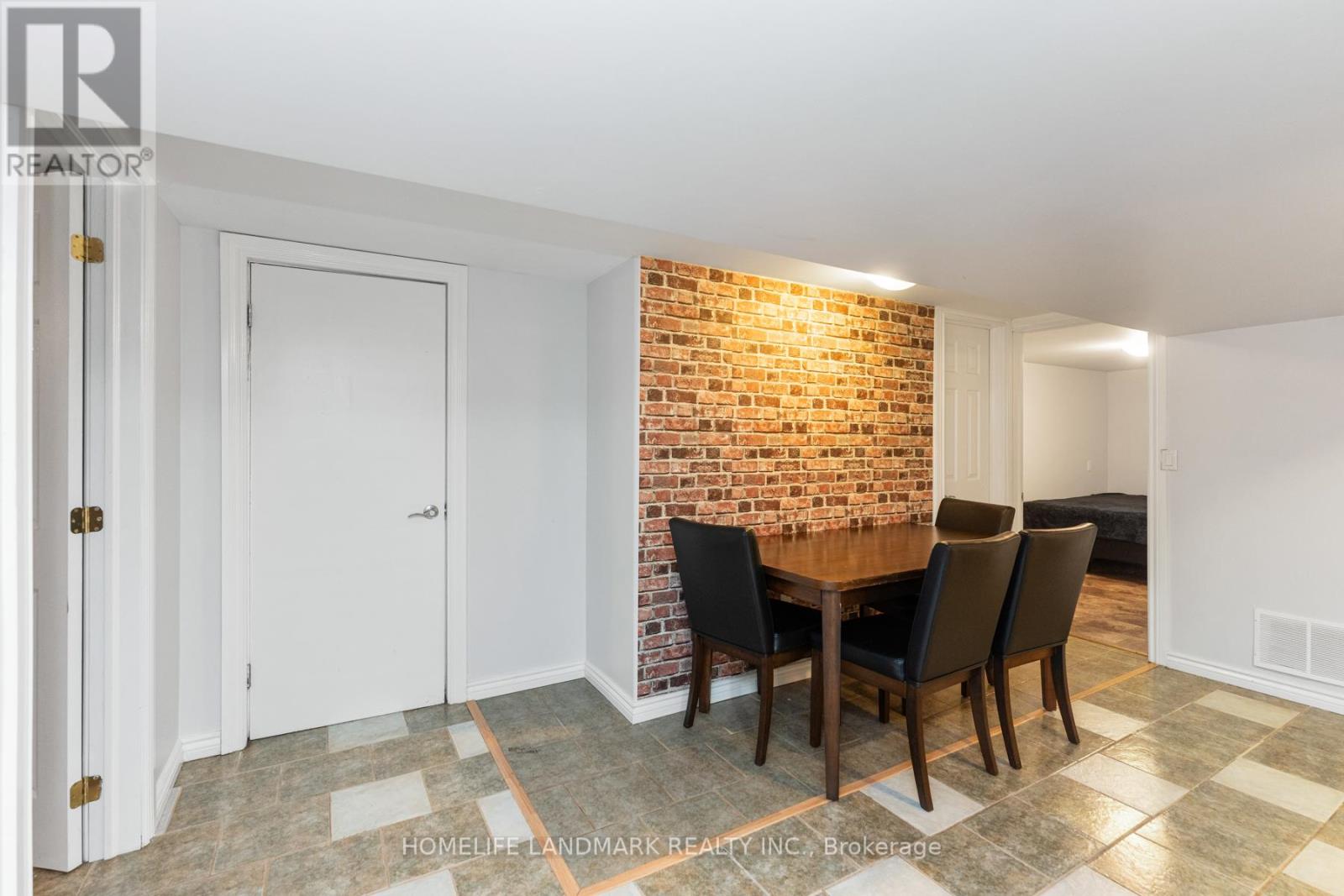 55 Cliff Crescent, Kingston (Central City West), Ontario  K7M 1A9 - Photo 16 - X12444459