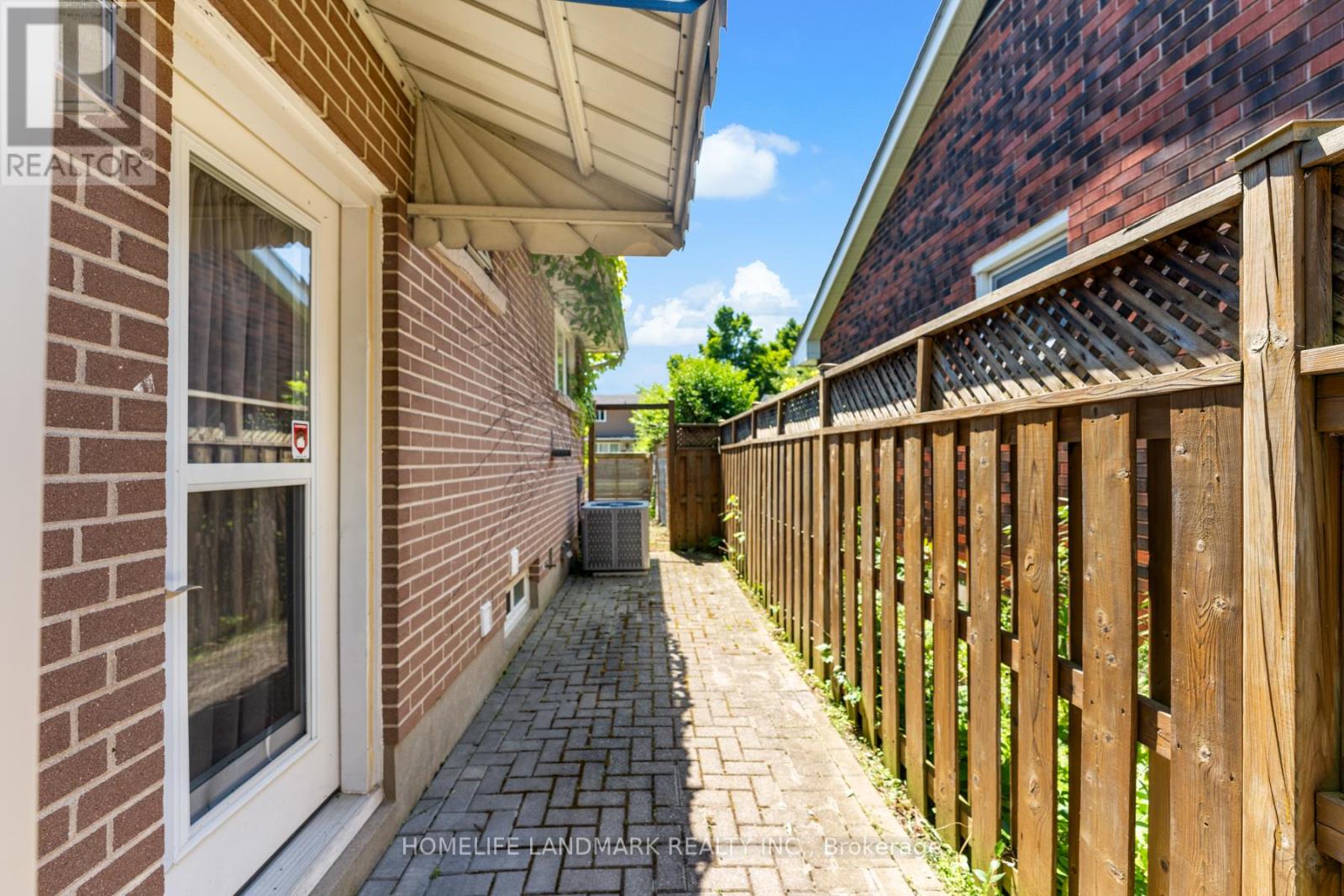 55 Cliff Crescent, Kingston (Central City West), Ontario  K7M 1A9 - Photo 21 - X12444459