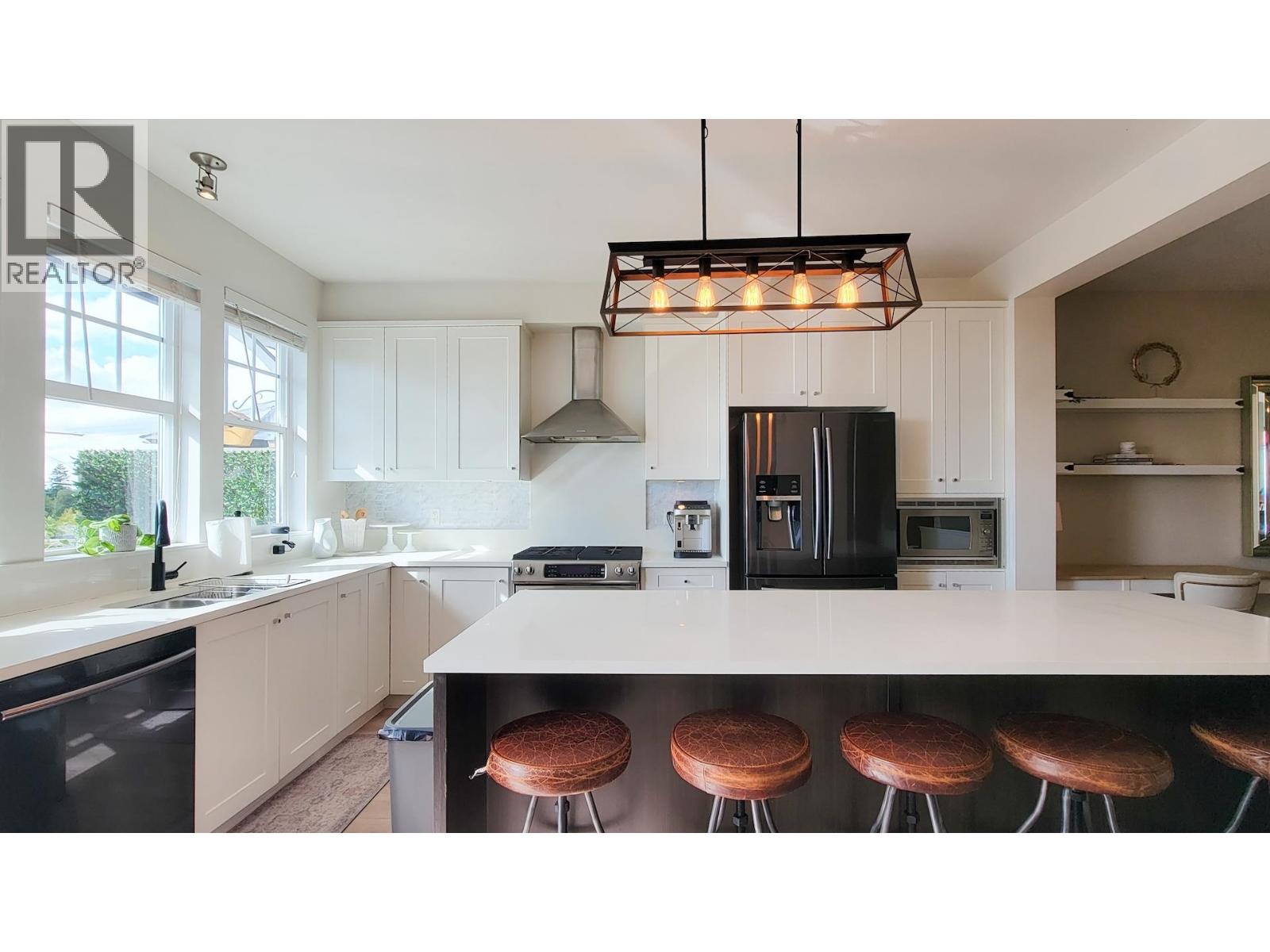 4 3432 Gislason Avenue, Coquitlam, British Columbia  V3B 3H7 - Photo 1 - R3055258