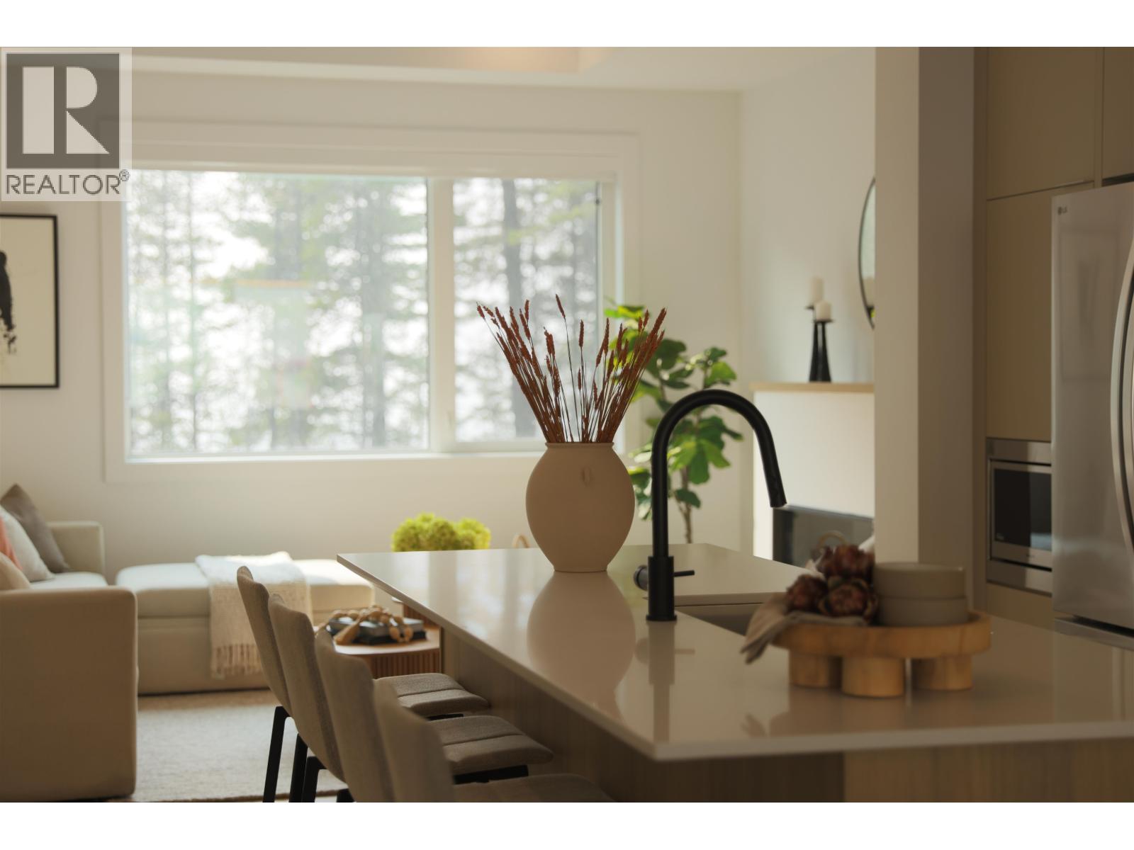 28-1050 Finch Drive, Squamish, British Columbia  V0V 0V0 - Photo 4 - R3055294