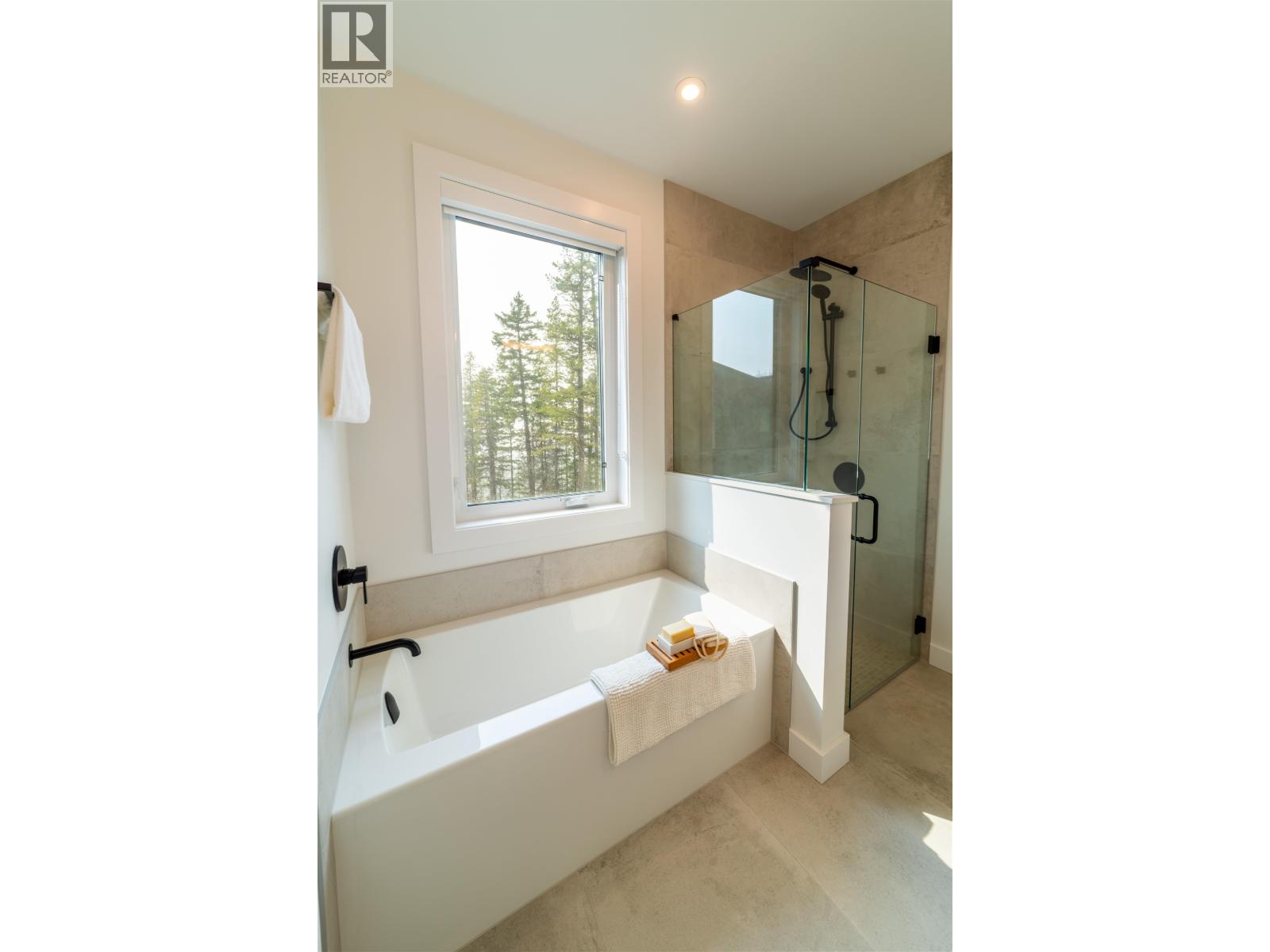 28-1050 Finch Drive, Squamish, British Columbia  V0V 0V0 - Photo 9 - R3055294