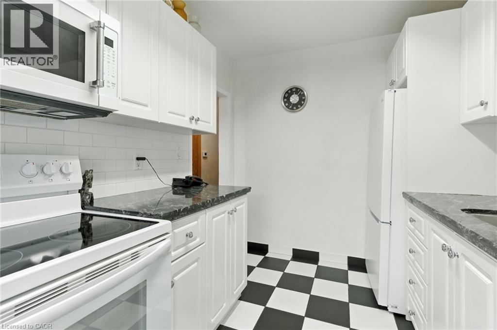 210 East 12th Street, Hamilton, Ontario  L9A 3X6 - Photo 13 - 40776378
