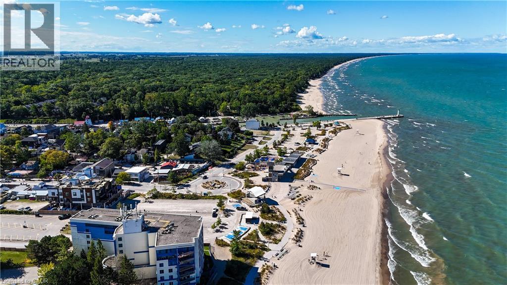 28 Centre Street, Grand Bend, Ontario  N0M 1T0 - Photo 42 - 40775690