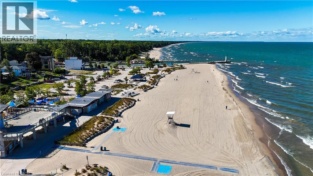 28 Centre Street, Grand Bend, Ontario  N0M 1T0 - Photo 46 - 40775690
