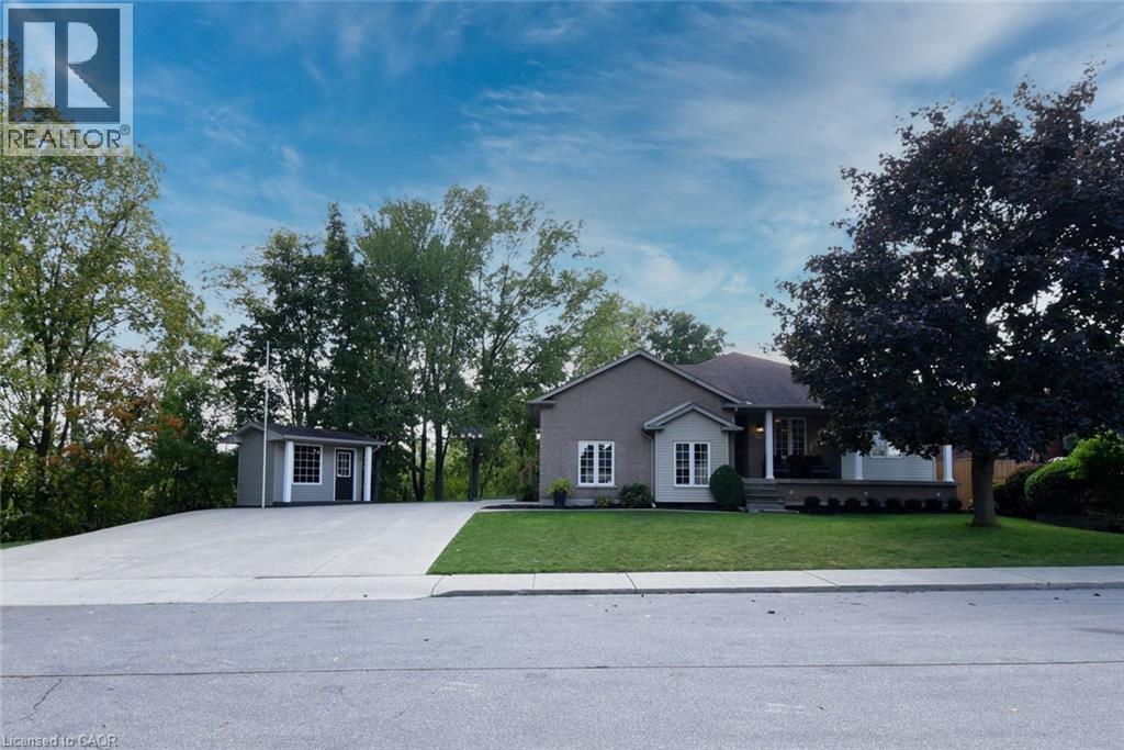 206 DUMBARTON Avenue, Hamilton, Ontario