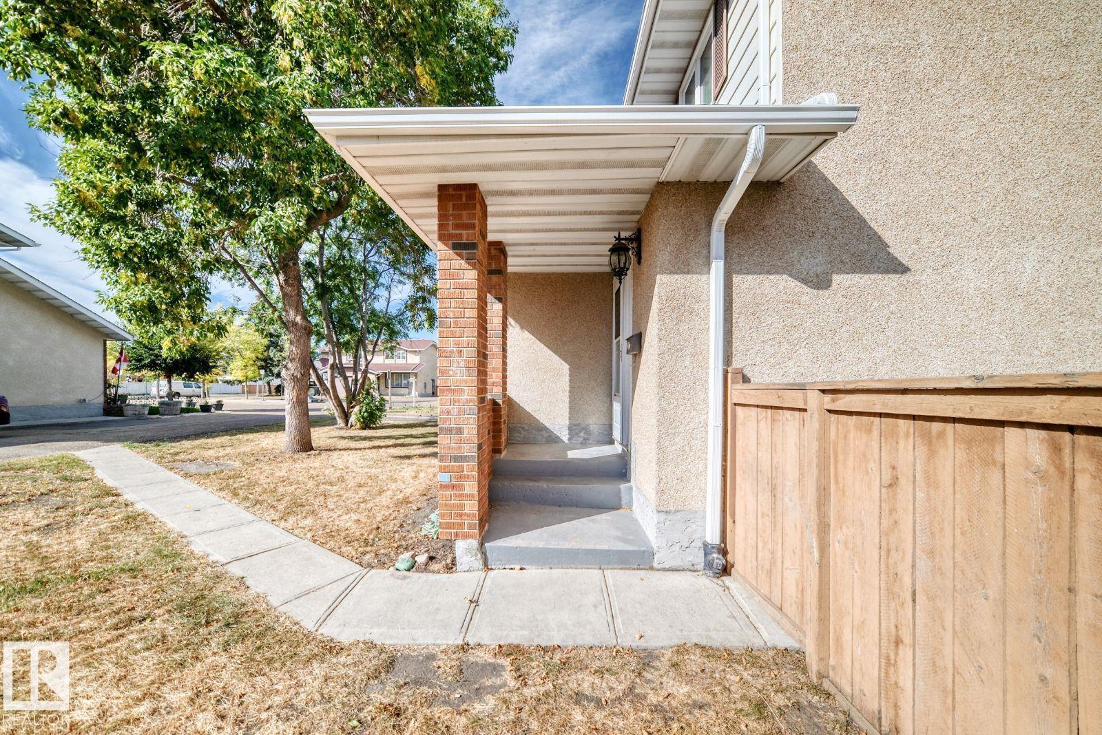 10936 Beaumaris Rd Nw, Edmonton, Alberta  T5X 1Z6 - Photo 3 - E4460783
