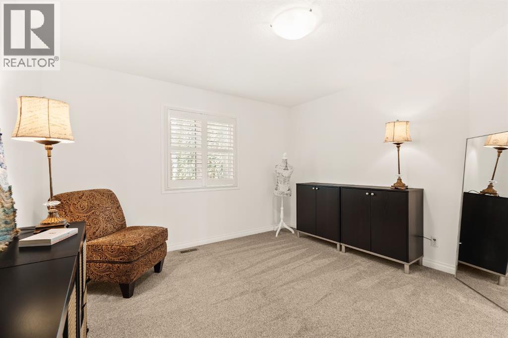 115 Cougar Plateau Circle Sw, Calgary, Alberta  T3H 5S7 - Photo 33 - A2260928