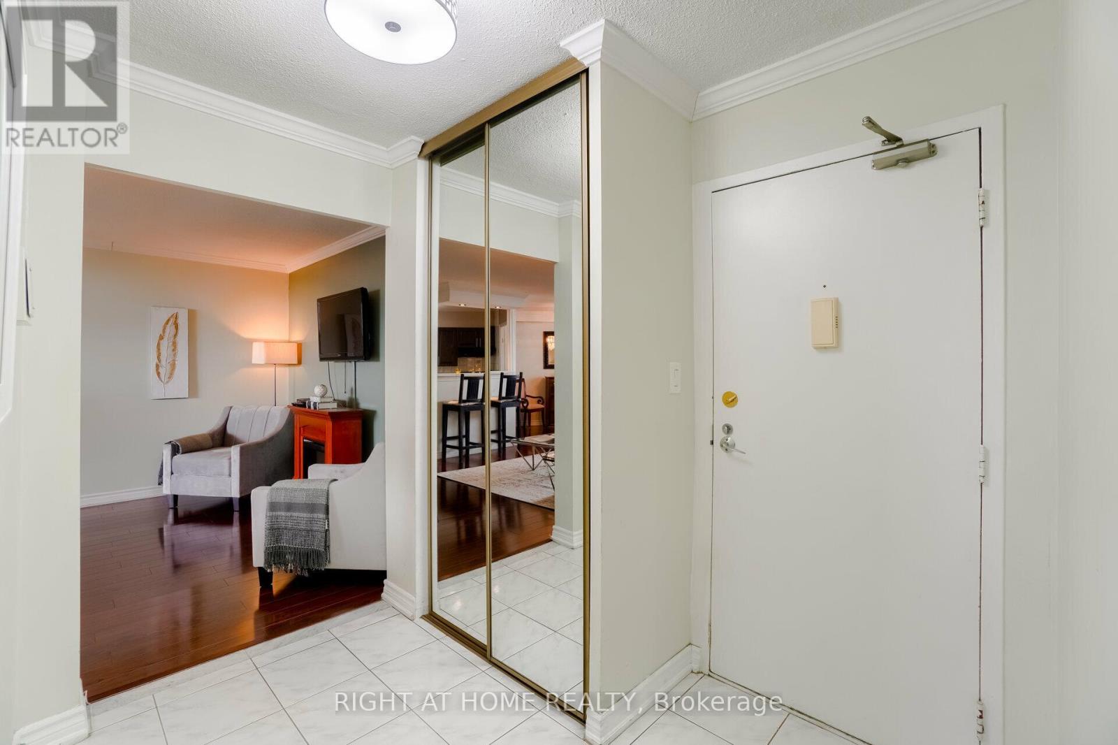 1607 - 5 Shady Golfway, Toronto, Ontario  M3C 3A5 - Photo 11 - C12443283