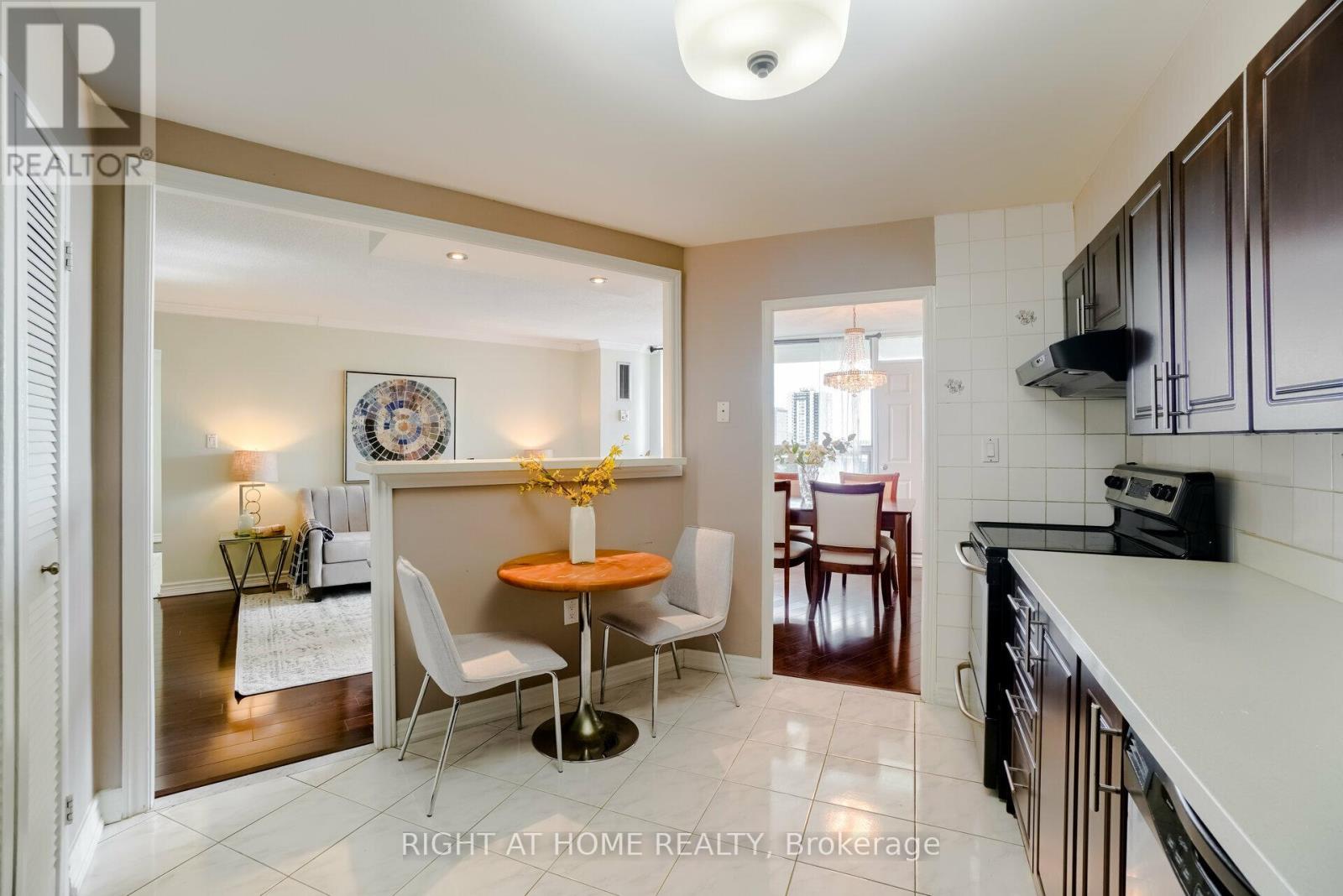 1607 - 5 Shady Golfway, Toronto, Ontario  M3C 3A5 - Photo 7 - C12443283