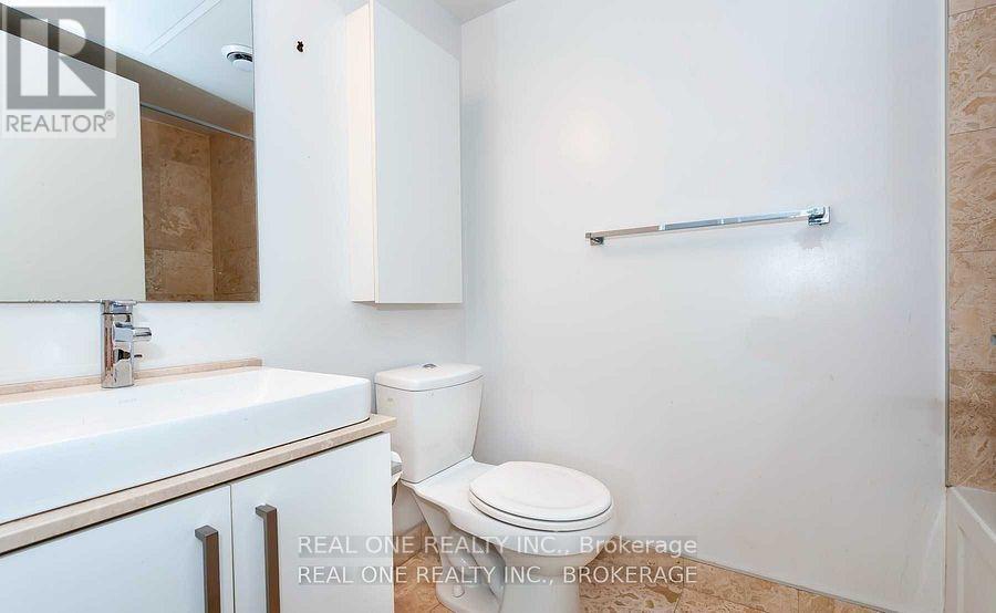 2001 - 12 York Street, Toronto, Ontario  M5J 0A9 - Photo 13 - C12444499