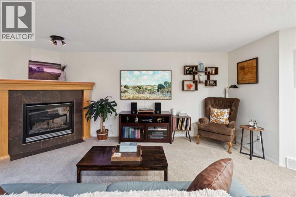 251 Everwillow Close Sw, Calgary, Alberta  T2Y 4G4 - Photo 16 - A2258587