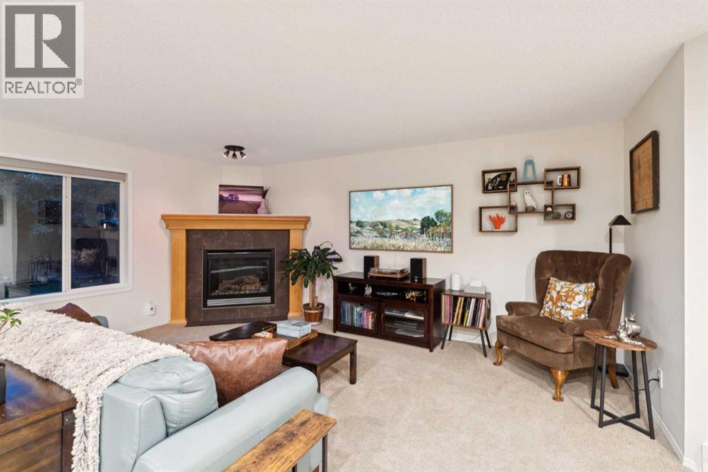251 Everwillow Close Sw, Calgary, Alberta  T2Y 4G4 - Photo 13 - A2258587
