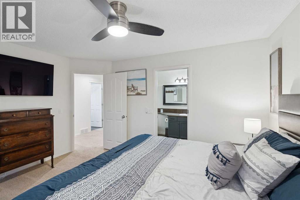 251 Everwillow Close Sw, Calgary, Alberta  T2Y 4G4 - Photo 21 - A2258587