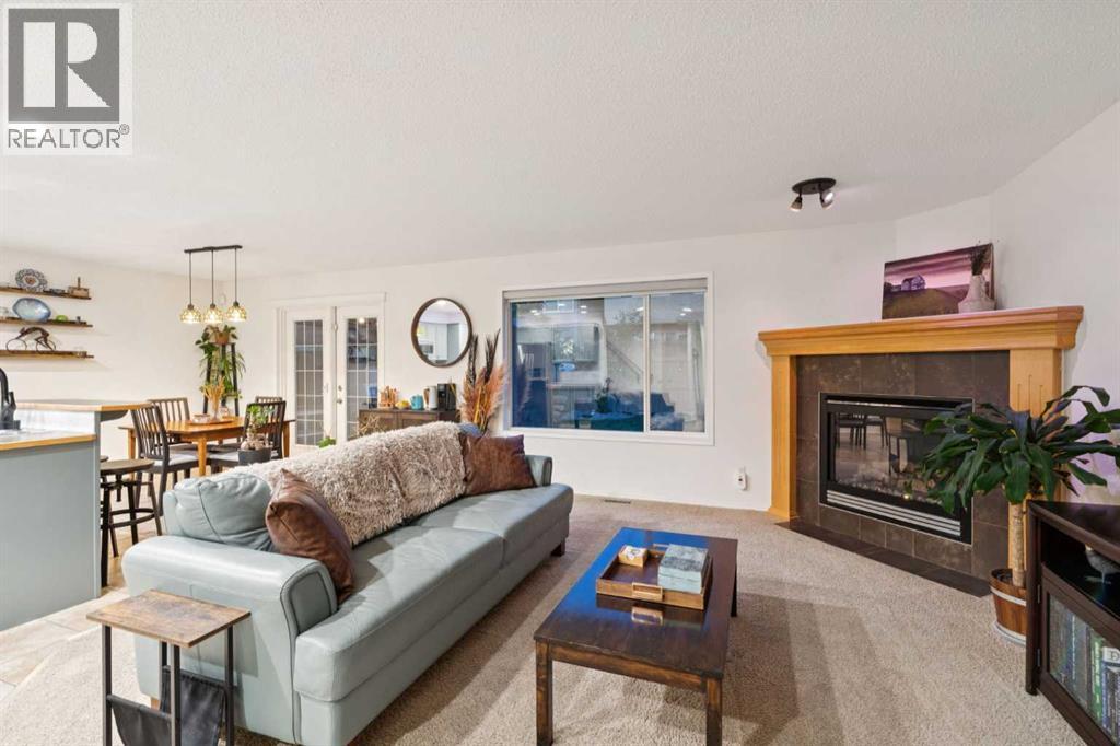 251 Everwillow Close Sw, Calgary, Alberta  T2Y 4G4 - Photo 14 - A2258587