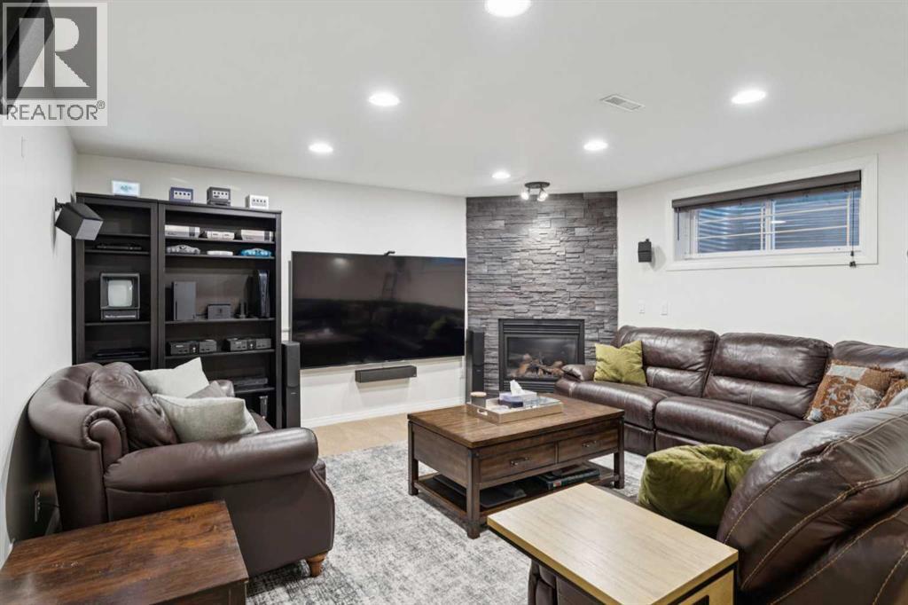 251 Everwillow Close Sw, Calgary, Alberta  T2Y 4G4 - Photo 30 - A2258587