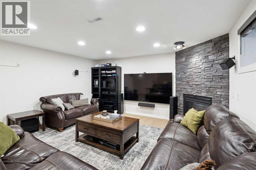 251 Everwillow Close Sw, Calgary, Alberta  T2Y 4G4 - Photo 31 - A2258587