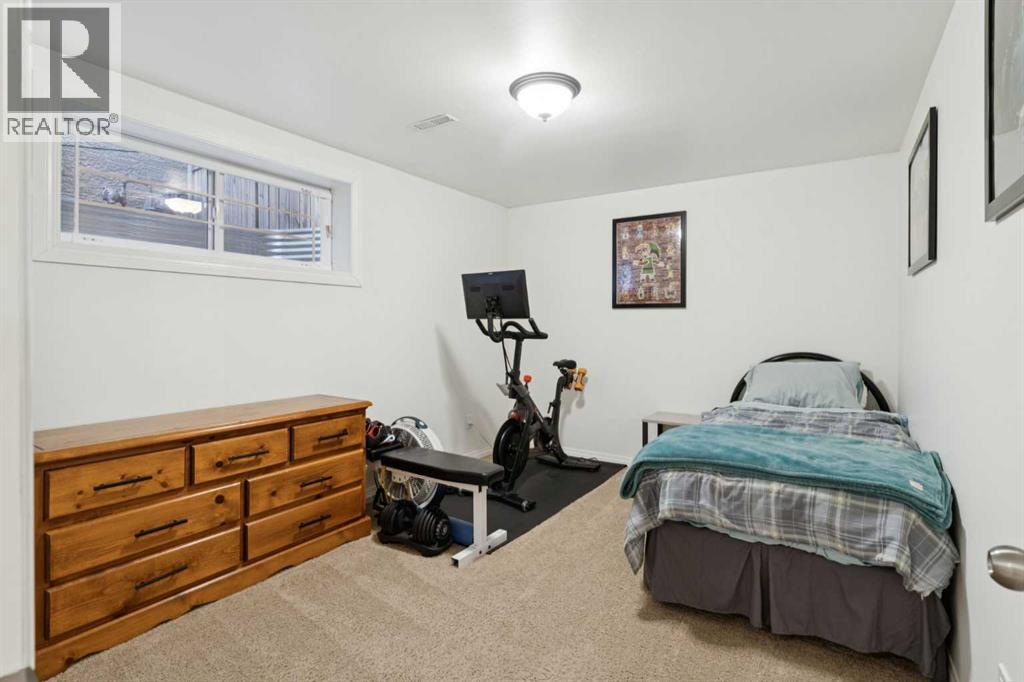 251 Everwillow Close Sw, Calgary, Alberta  T2Y 4G4 - Photo 32 - A2258587
