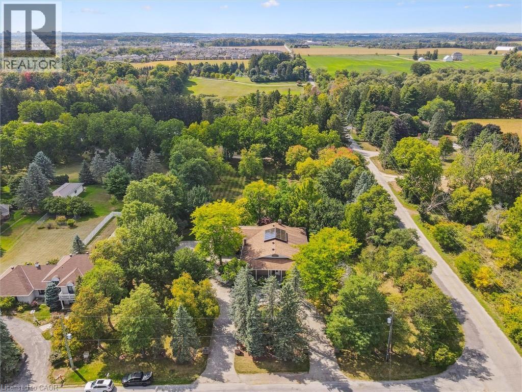35 CHARING Cross, Waterloo, Ontario