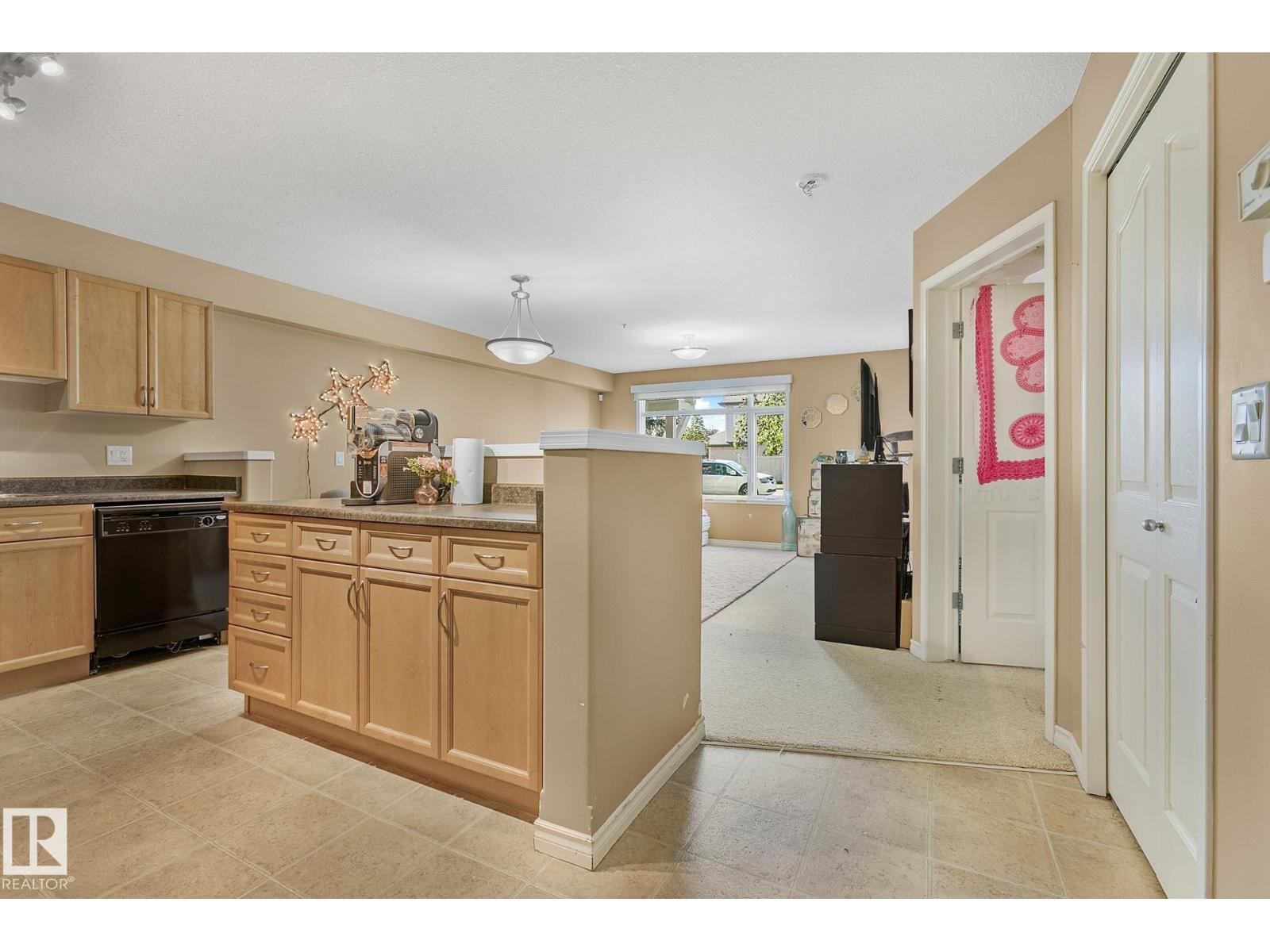 #110 1589 Glastonbury Bv Nw, Edmonton, Alberta  T5T 2V1 - Photo 8 - E4452802