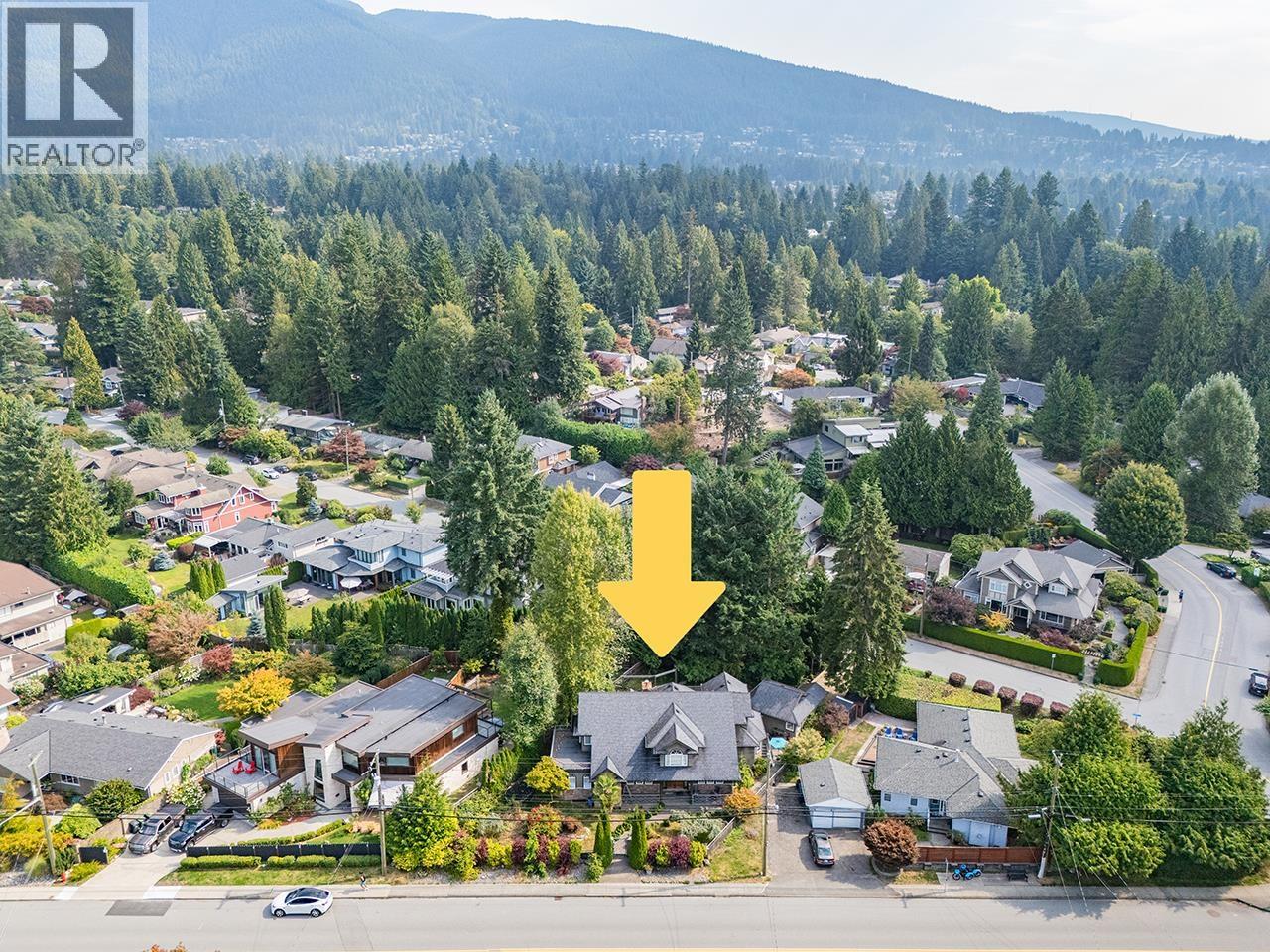 3582 Edgemont Boulevard, North Vancouver, British Columbia  V7R 2P7 - Photo 3 - R3044895