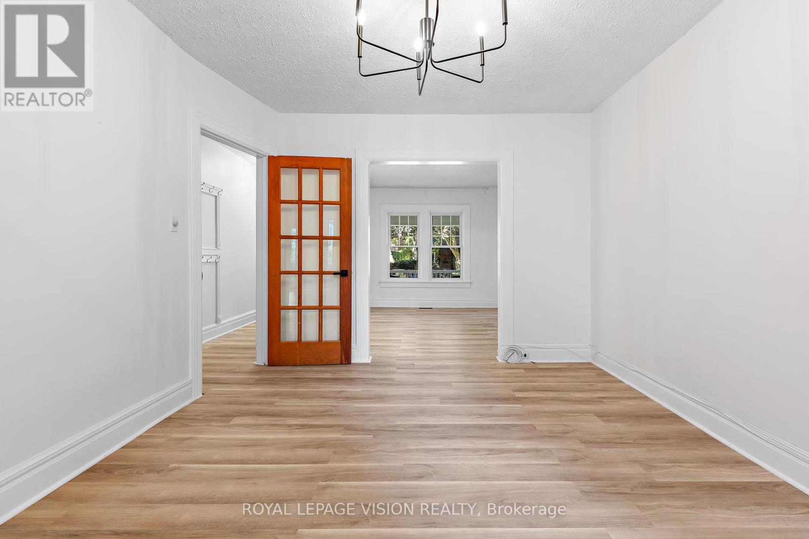 25 Bellefair Avenue, Toronto, Ontario  M4L 3T7 - Photo 11 - E12444497