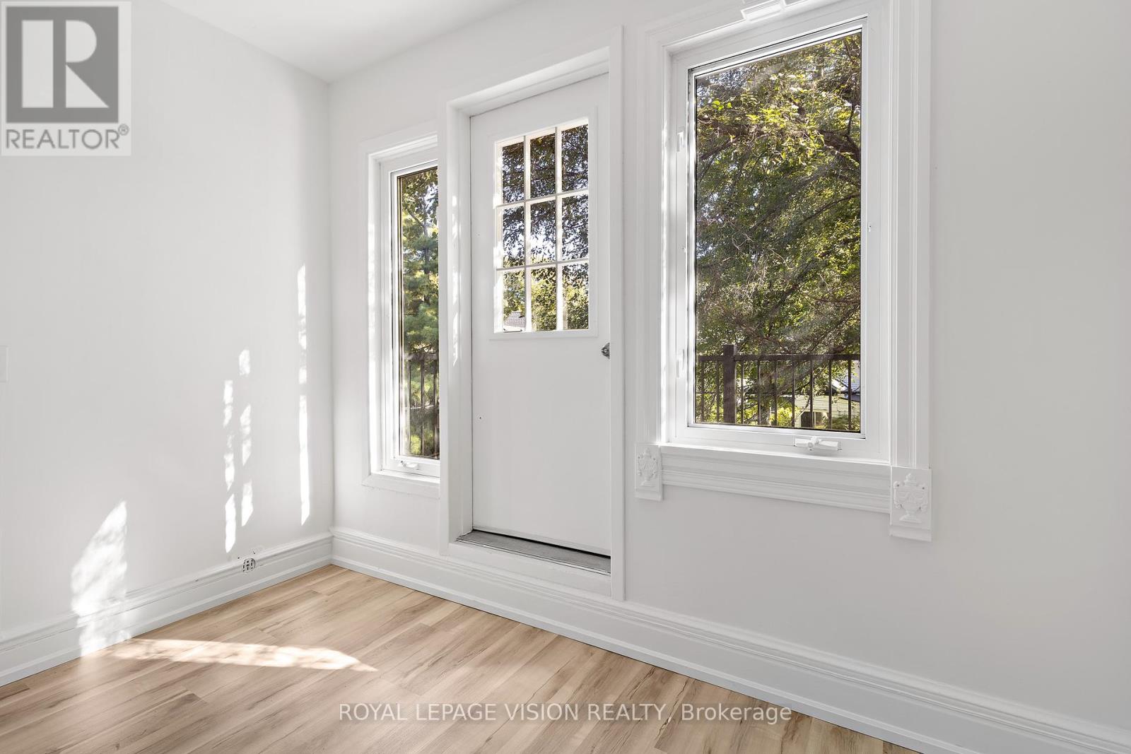 25 Bellefair Avenue, Toronto, Ontario  M4L 3T7 - Photo 26 - E12444497