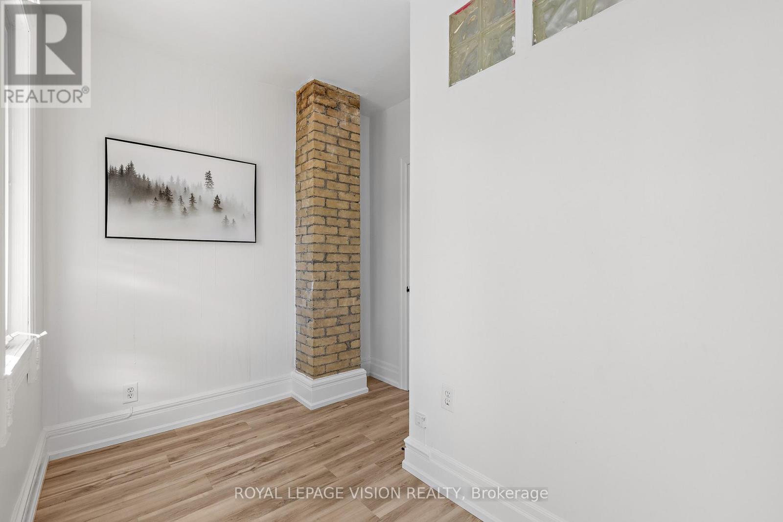 25 Bellefair Avenue, Toronto, Ontario  M4L 3T7 - Photo 27 - E12444497
