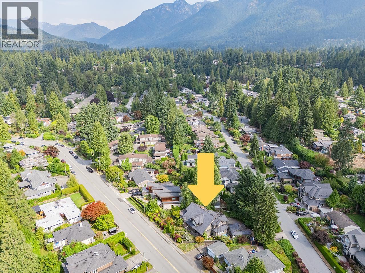 3582 Edgemont Boulevard, North Vancouver, British Columbia  V7R 2P7 - Photo 4 - R3044895