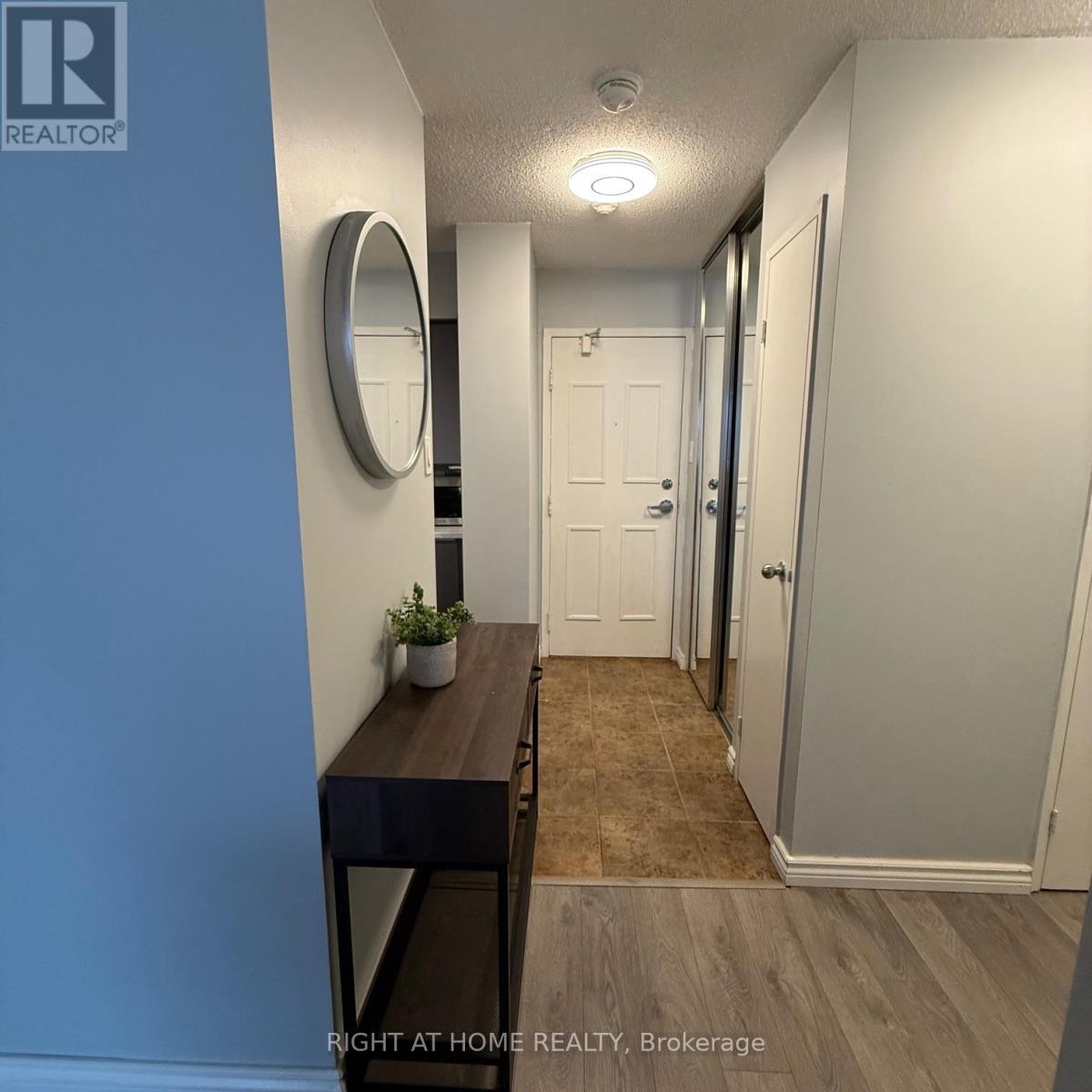 806 - 260 Davis Drive, Newmarket, Ontario  L3Y 7C3 - Photo 17 - N12444508