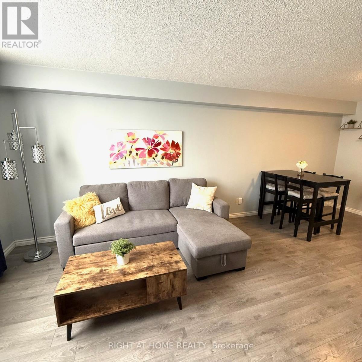 806 - 260 Davis Drive, Newmarket, Ontario  L3Y 7C3 - Photo 8 - N12444508