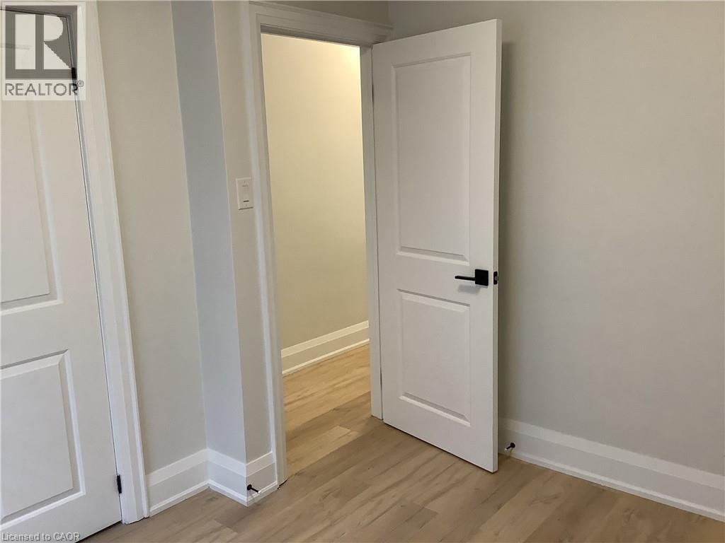 229 West 18th Street, Hamilton, Ontario  L9C 4H1 - Photo 11 - 40776361
