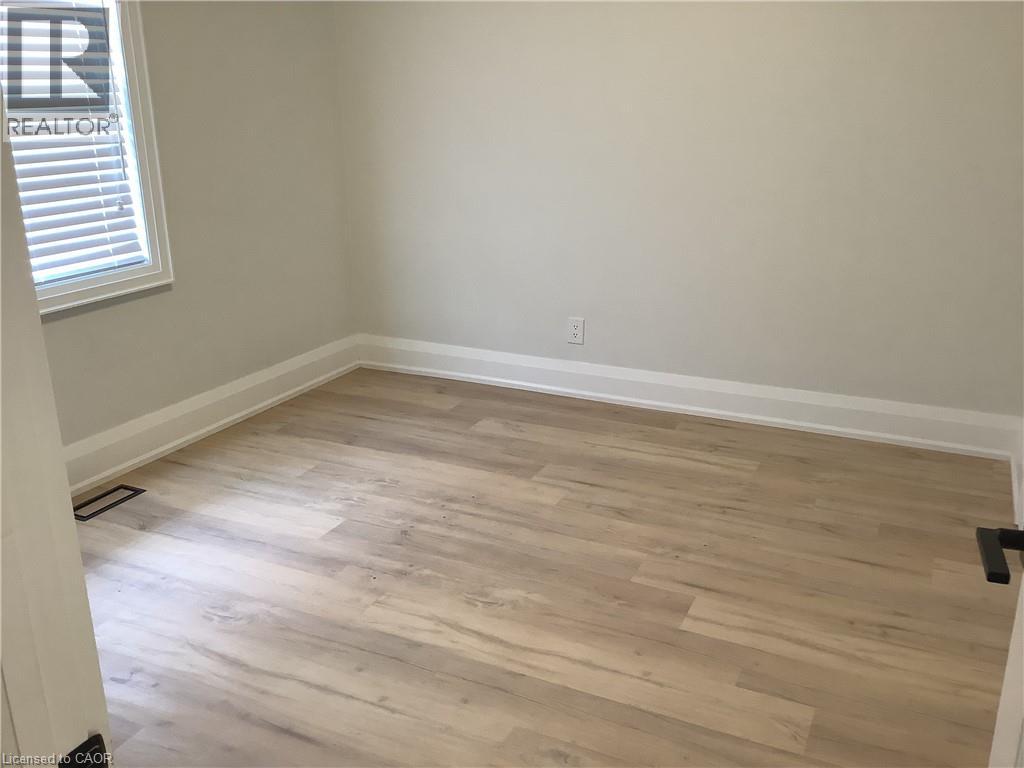 229 West 18th Street, Hamilton, Ontario  L9C 4H1 - Photo 15 - 40776361
