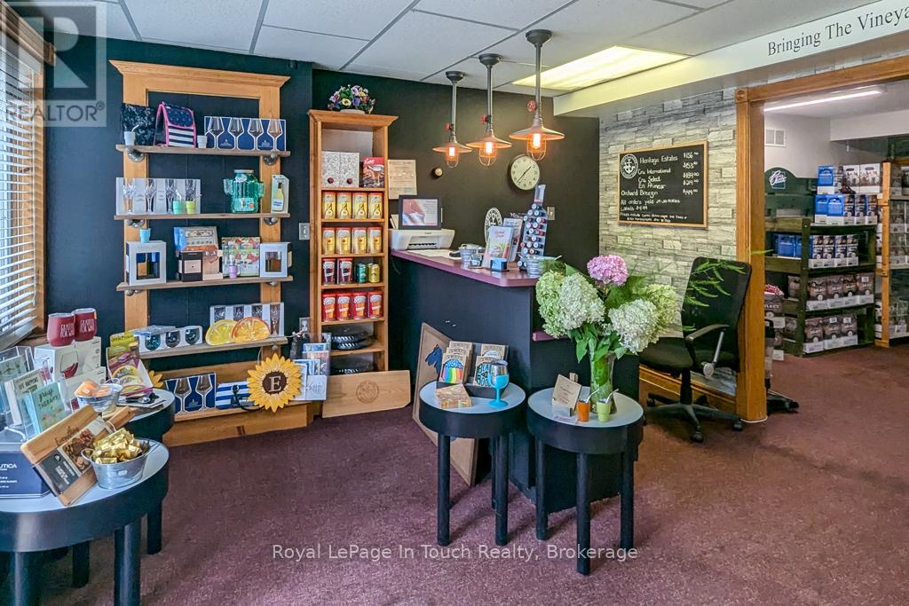 505 King Street, Midland, Ontario  L4R 3N5 - Photo 2 - S12444566