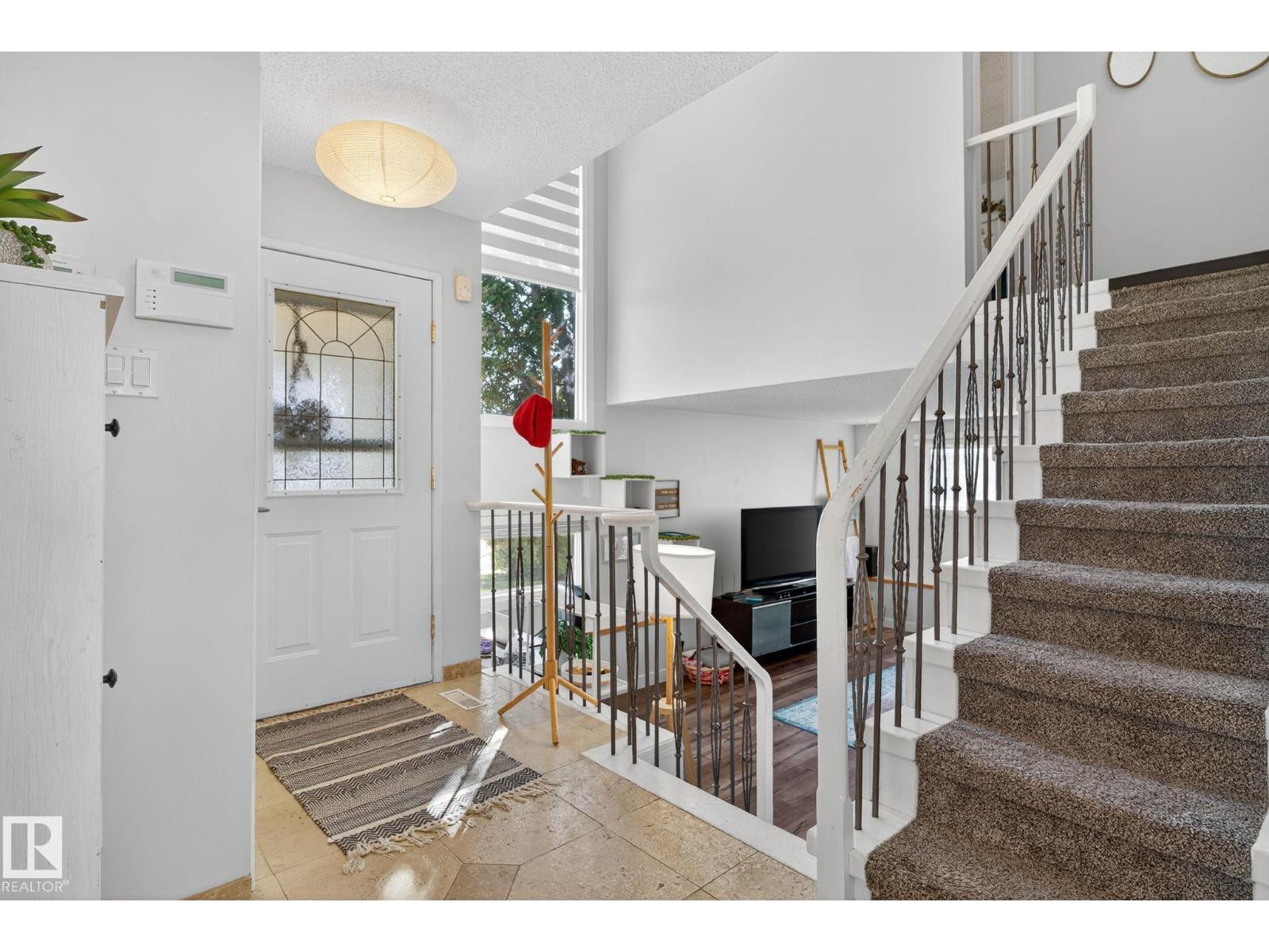 3608 51 St Nw, Edmonton, Alberta  T6L 1C6 - Photo 1 - E4460790