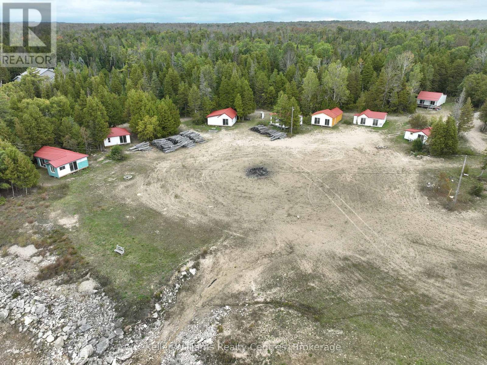 118 Resort Road, South Bruce Peninsula, Ontario  N0H 2T0 - Photo 10 - X12444535