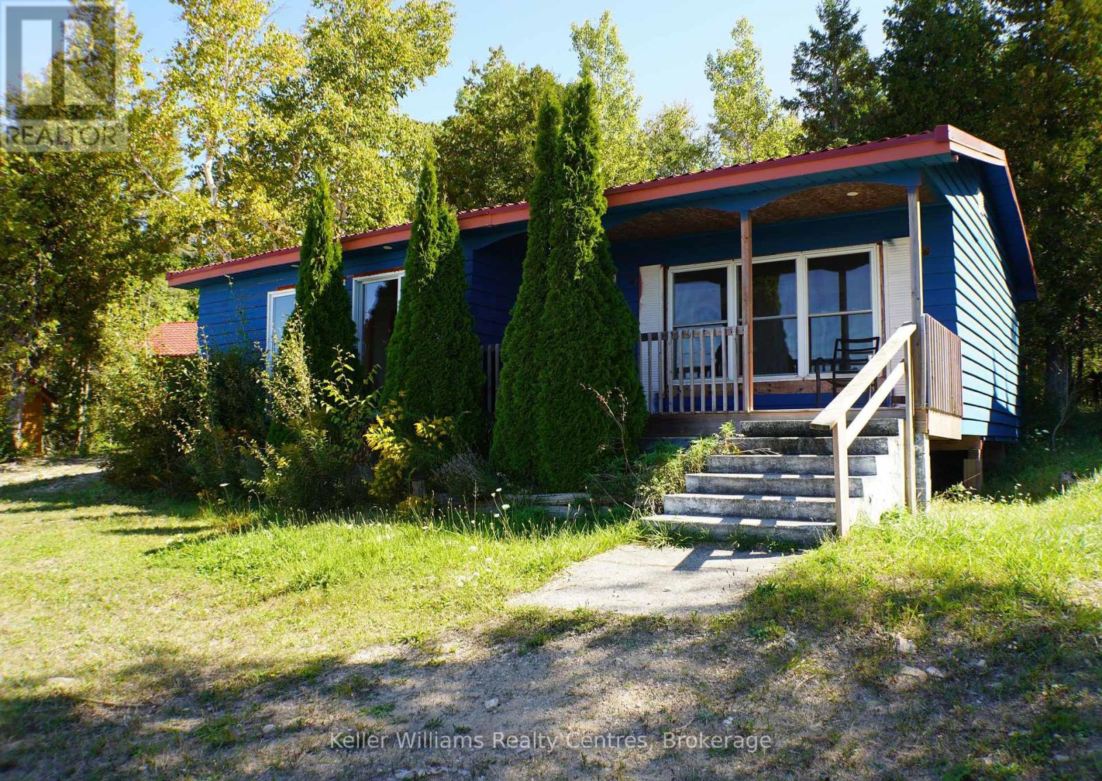 118 Resort Road, South Bruce Peninsula, Ontario  N0H 2T0 - Photo 12 - X12444535