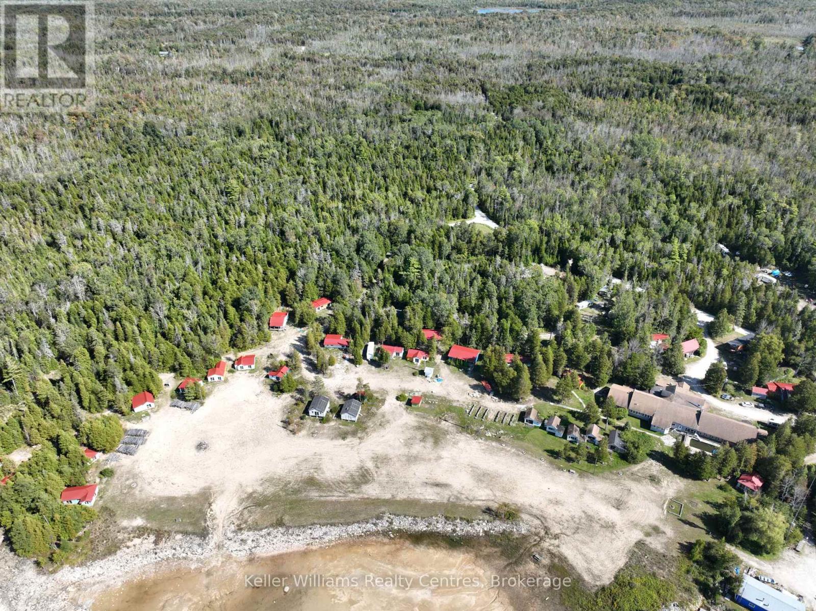 118 Resort Road, South Bruce Peninsula, Ontario  N0H 2T0 - Photo 16 - X12444535